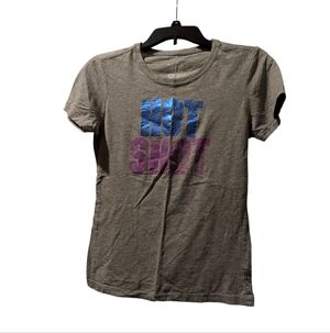 Nike Heather Gray Tee with Blue and Purple Print Size M